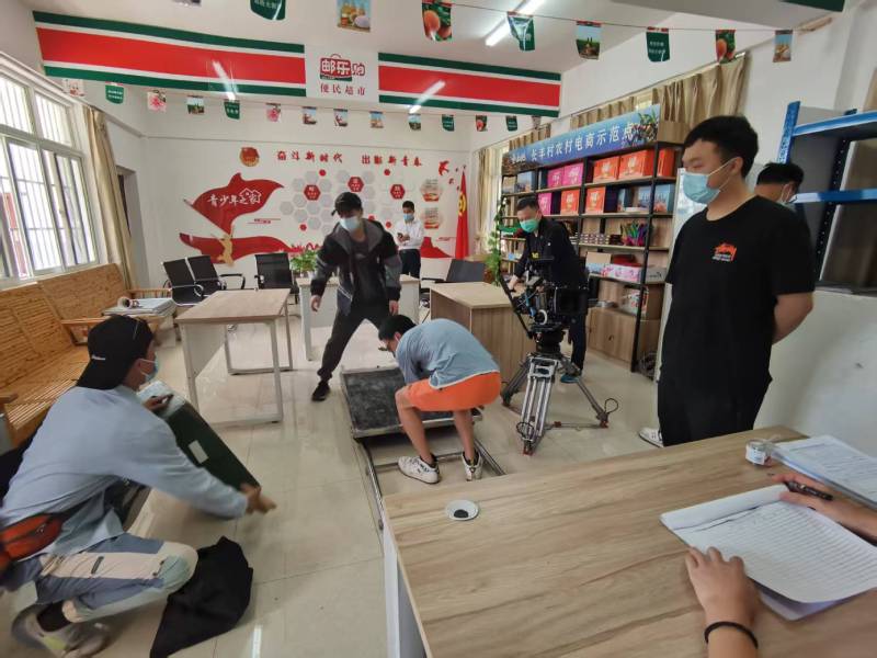 追星女孩心理学分析报告：蓬江区广告片拍摄公司揭秘饭圈应援式传播逻辑